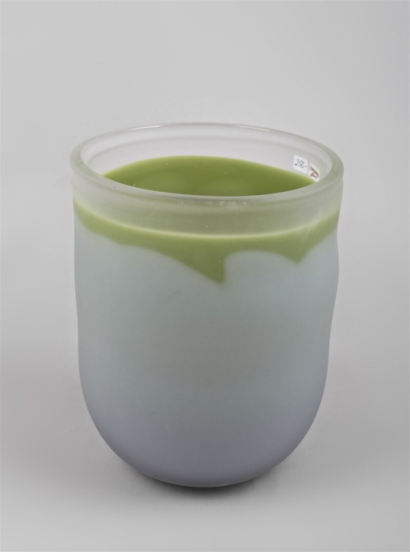 Glasgefäß (grau/grün)